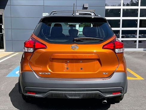 Used 2019 Nissan Kicks SV FWD image 5