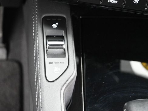 Used 2024 Kia Telluride EX w/ EX Captain's Chair Package image 21