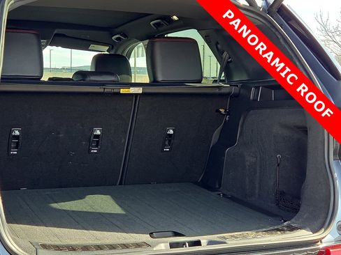 Used 2023 Land Rover Discovery Sport S R-Dynamic image 9