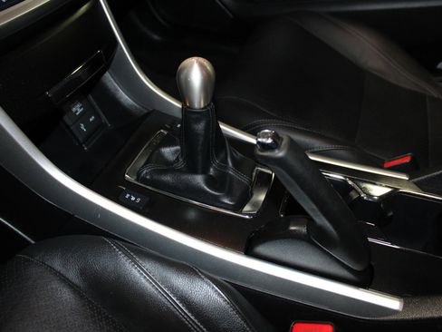 Used 2013 Honda Accord EX-L image 19