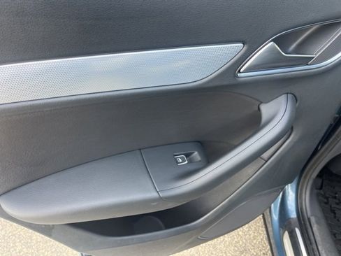 Used 2018 Audi Q3 2.0T Premium Plus w/ Premium Plus Package image 31