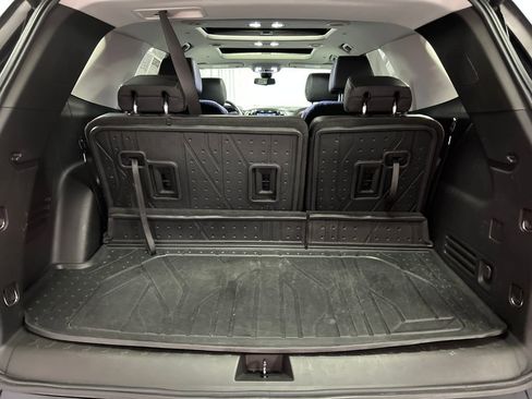 Used 2021 Chevrolet Traverse Premier w/ Redline Edition image 26