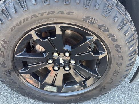 Used 2016 Chevrolet Colorado Z71 w/ Z71 Midnight Edition AWD/4WD image 14
