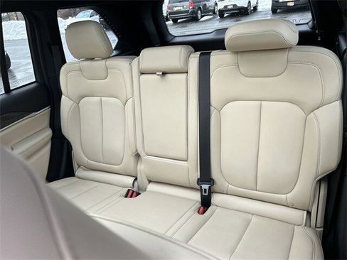 Certified 2023 Jeep Grand Cherokee Limited image 23