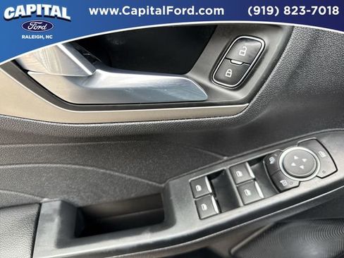Certified 2022 Ford Escape SEL FWD image 21