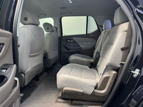 Used 2020 Chevrolet Traverse LT image 29