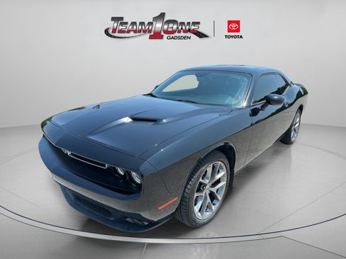 Used 2021 Dodge Challenger SXT w/ Plus Package RWD image 4