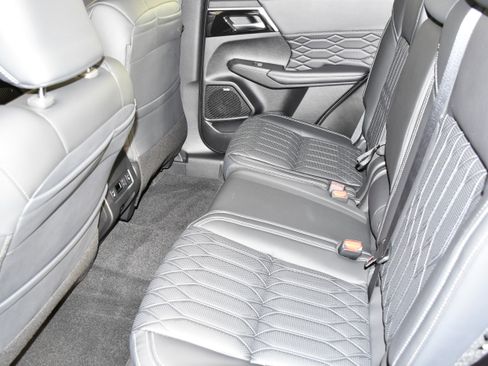 New 2026 Mitsubishi Outlander SEL AWD/4WD image 15