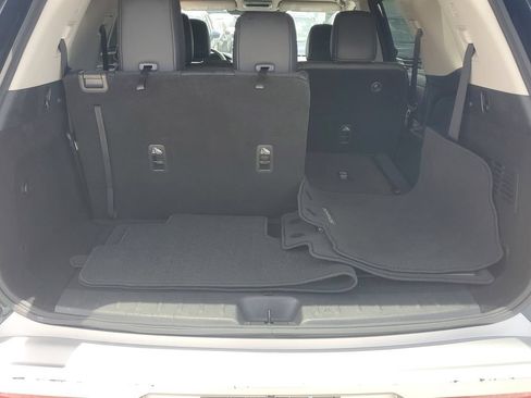 Certified 2024 Nissan Pathfinder SL FWD image 15