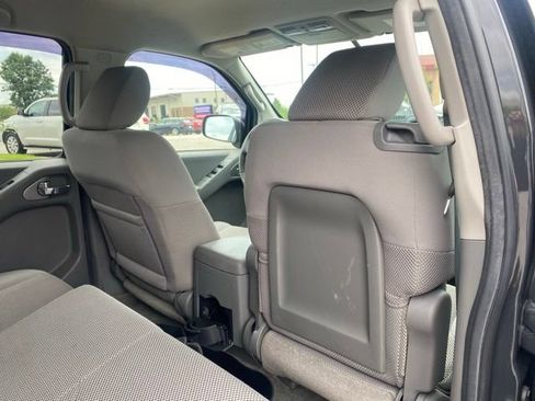 Used 2012 Nissan Frontier SV AWD/4WD image 20