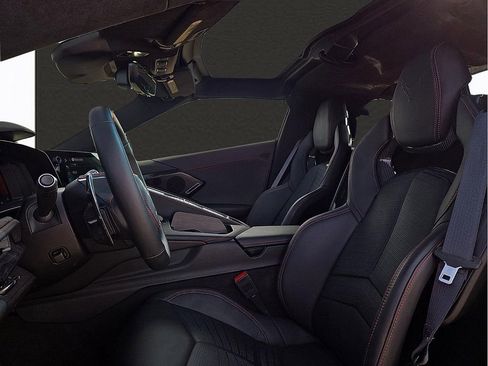 Used 2024 Chevrolet Corvette Stingray Premium Cpe w/ Z51 Performance Package image 9