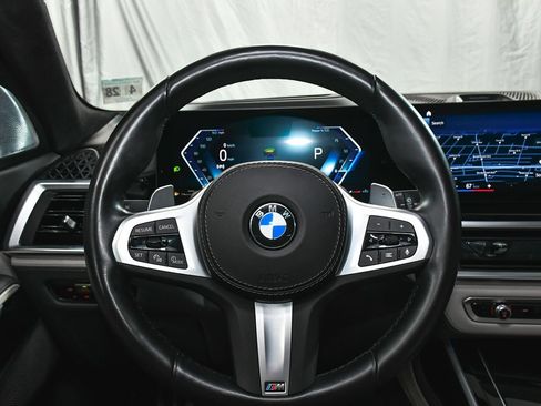 Used 2023 BMW X7 xDrive40i w/ Executive Package AWD/4WD image 42
