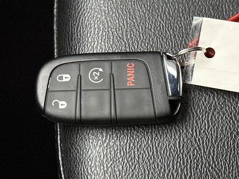 Used 2025 Jeep Compass Limited AWD/4WD image 40