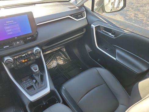 Certified 2023 Toyota RAV4 XLE Premium image 15