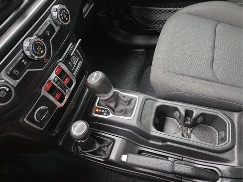 Used 2020 Jeep Wrangler Unlimited Sport S AWD/4WD image 25