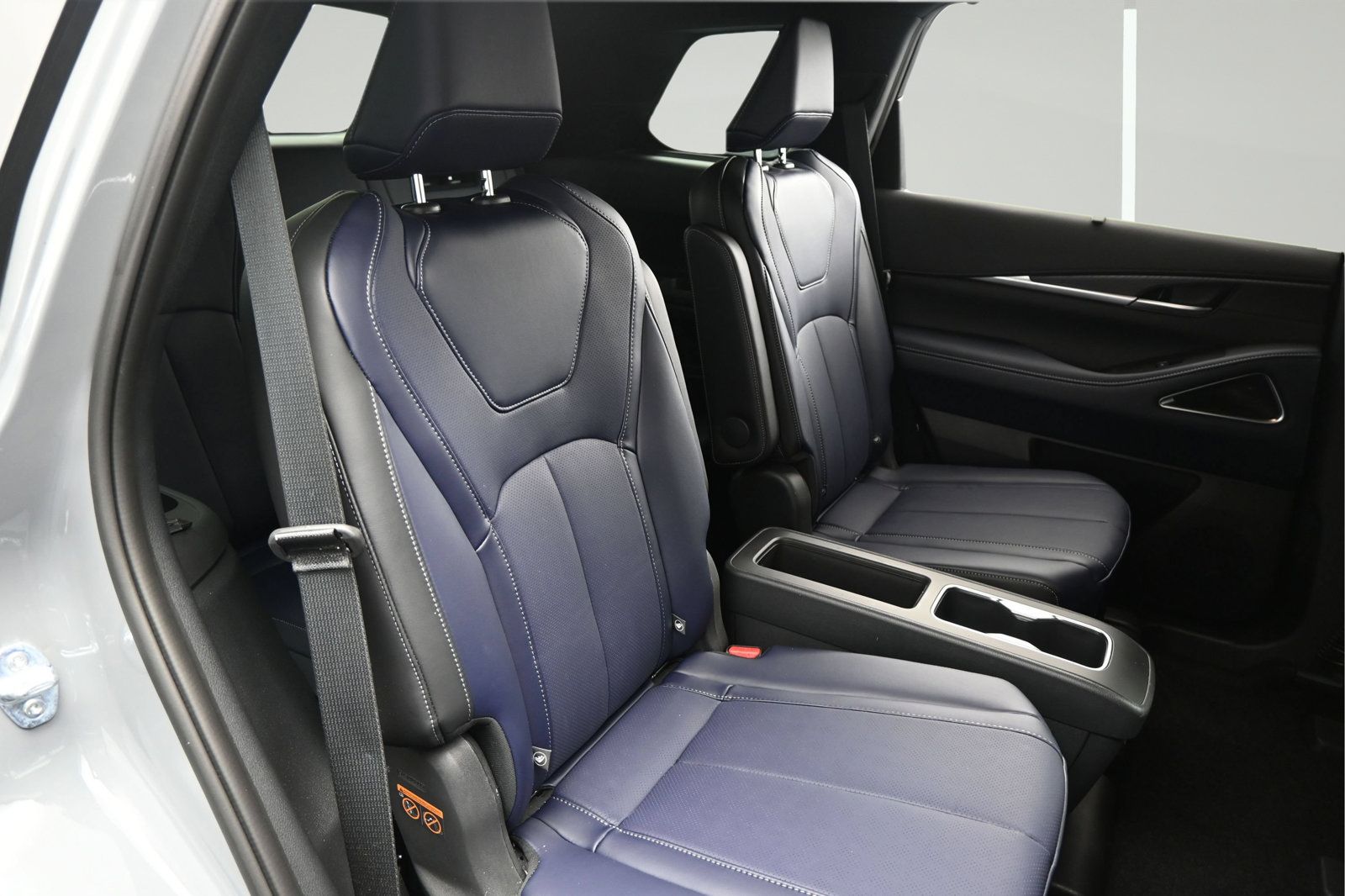 Used 2026 INFINITI QX60 Sport w/ Dark Cargo Package AWD/4WD image 13