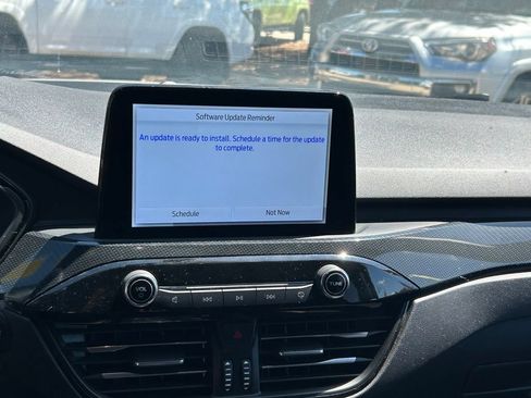 Used 2025 Ford Escape ST-Line FWD image 17