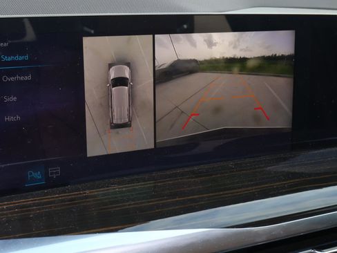 Used 2025 Cadillac Escalade Premium Luxury image 30