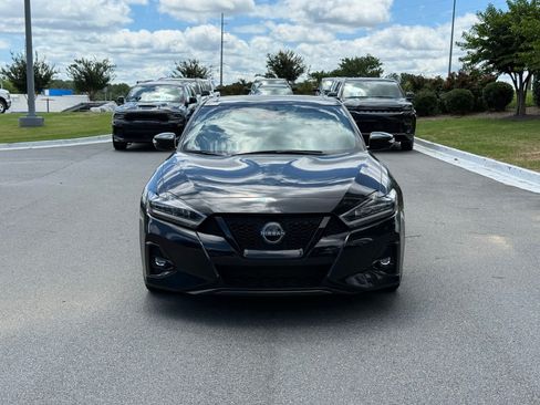 Used 2023 Nissan Maxima SR w/ Sport Mat Group FWD image 8