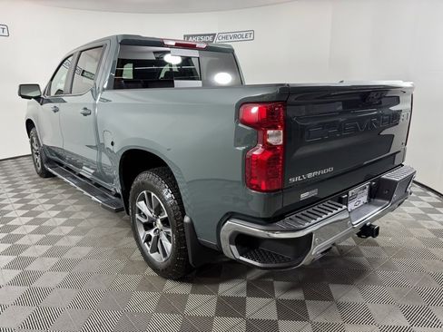 Used 2025 Chevrolet Silverado 1500 LT image 4