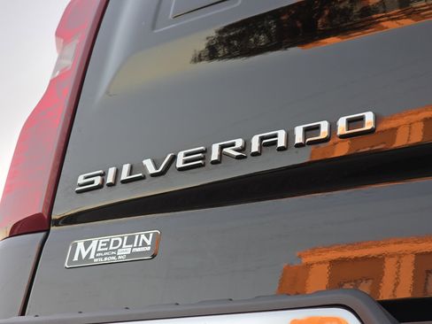 Used 2022 Chevrolet Silverado 1500 LT image 43