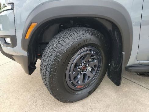 Certified 2025 Nissan Frontier Pro-X RWD image 30