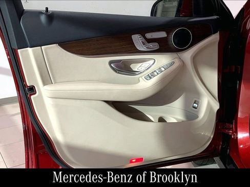 Certified 2022 Mercedes-Benz GLC 300 4MATIC image 23