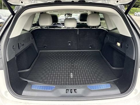 New 2026 Lincoln Nautilus Reserve AWD/4WD image 12