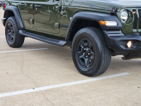 Used 2022 Jeep Wrangler Unlimited Sport AWD/4WD image 11