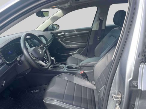Used 2023 Volkswagen Jetta SE FWD image 15