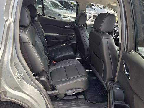 Certified 2023 GMC Acadia SLT FWD image 22