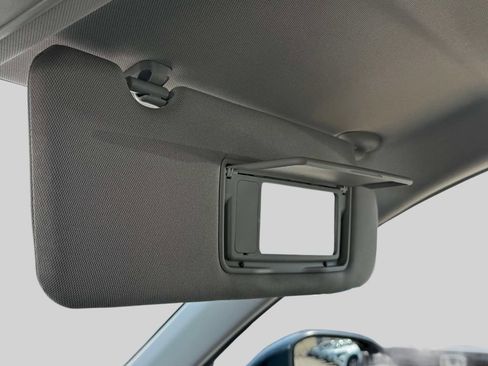 Used 2025 Honda CR-V LX image 9