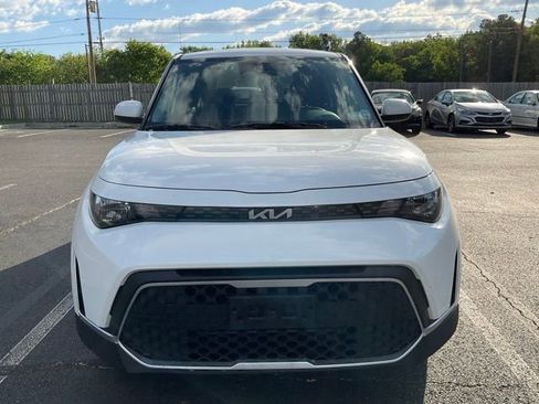 Used 2025 Kia Soul LX w/ LX Technology Package image 2