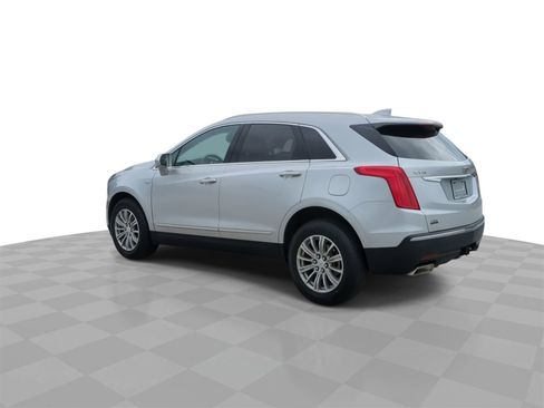 Certified 2018 Cadillac XT5 Luxury w/ Driver Awareness Package image 6