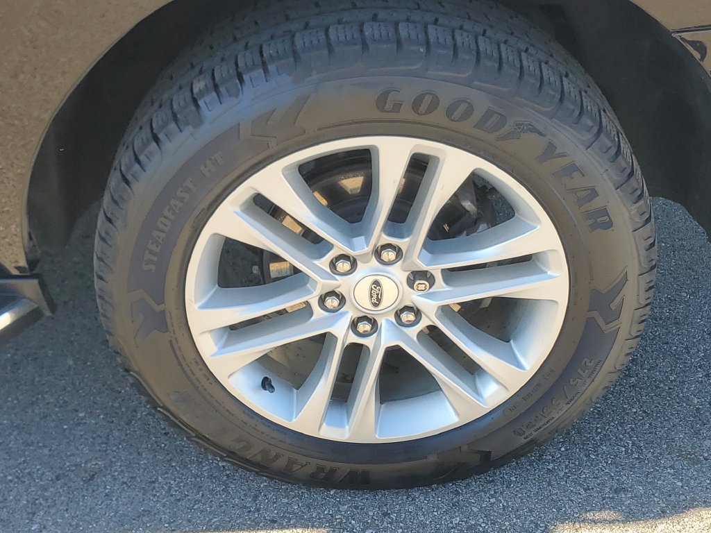 Used 2022 Ford Expedition XLT AWD/4WD image 8