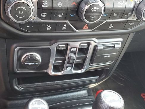Used 2021 Jeep Wrangler Unlimited Sport AWD/4WD image 20