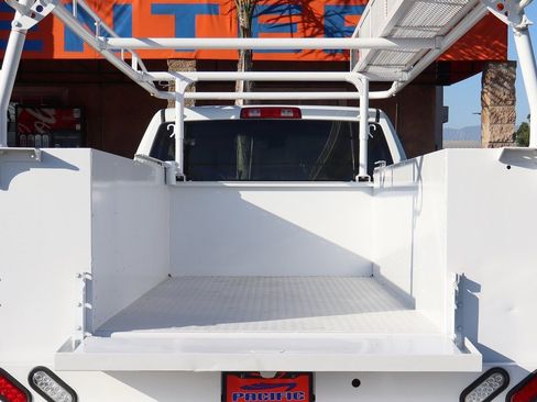 Used 2017 RAM 2500 Tradesman w/ Popular Equipment Group image 8