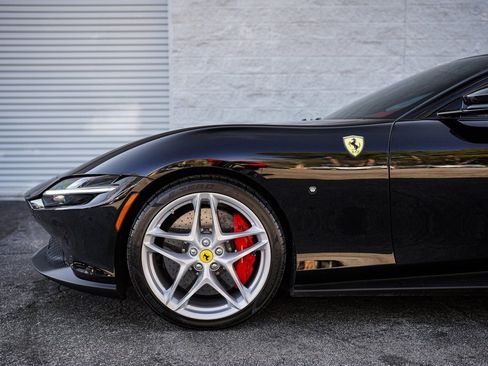 Used 2023 Ferrari Roma image 10