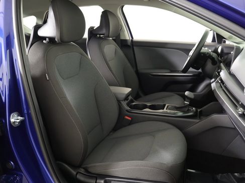 Used 2025 Kia K4 LXS image 29