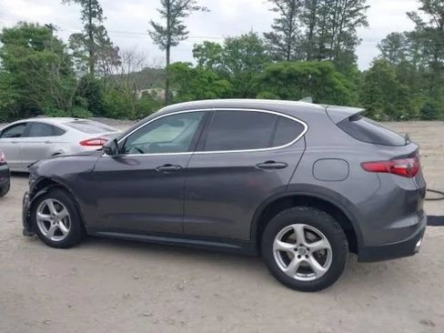 Used 2019 Alfa Romeo Stelvio RWD image 5