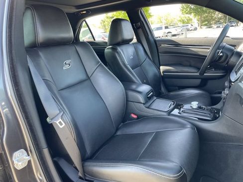 Used 2022 Chrysler 300 S w/ Comfort Group RWD image 26