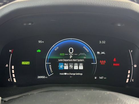 Used 2025 Toyota Camry SE FWD image 25