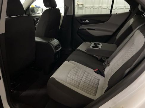 Used 2022 Chevrolet Equinox LS w/ LS Convenience Package image 22