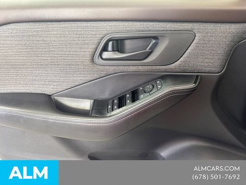 Used 2022 Nissan Rogue S FWD image 14