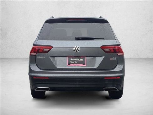 Used 2018 Volkswagen Tiguan S image 7