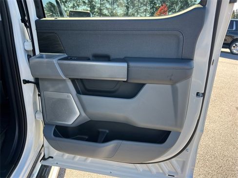 Used 2024 Ford F150 Lariat w/ Equipment Group 502A High image 16