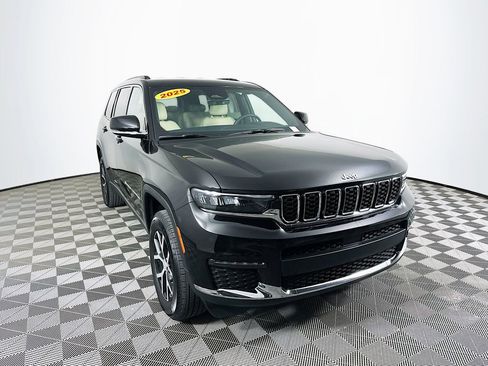 Certified 2025 Jeep Grand Cherokee L Limited AWD/4WD image 2