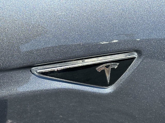 Used 2015 Tesla Model S 70D AWD/4WD image 9
