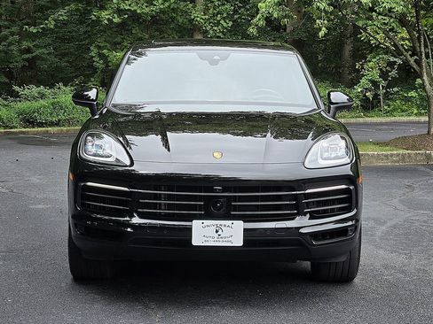 Used 2023 Porsche Cayenne Platinum Edition image 9
