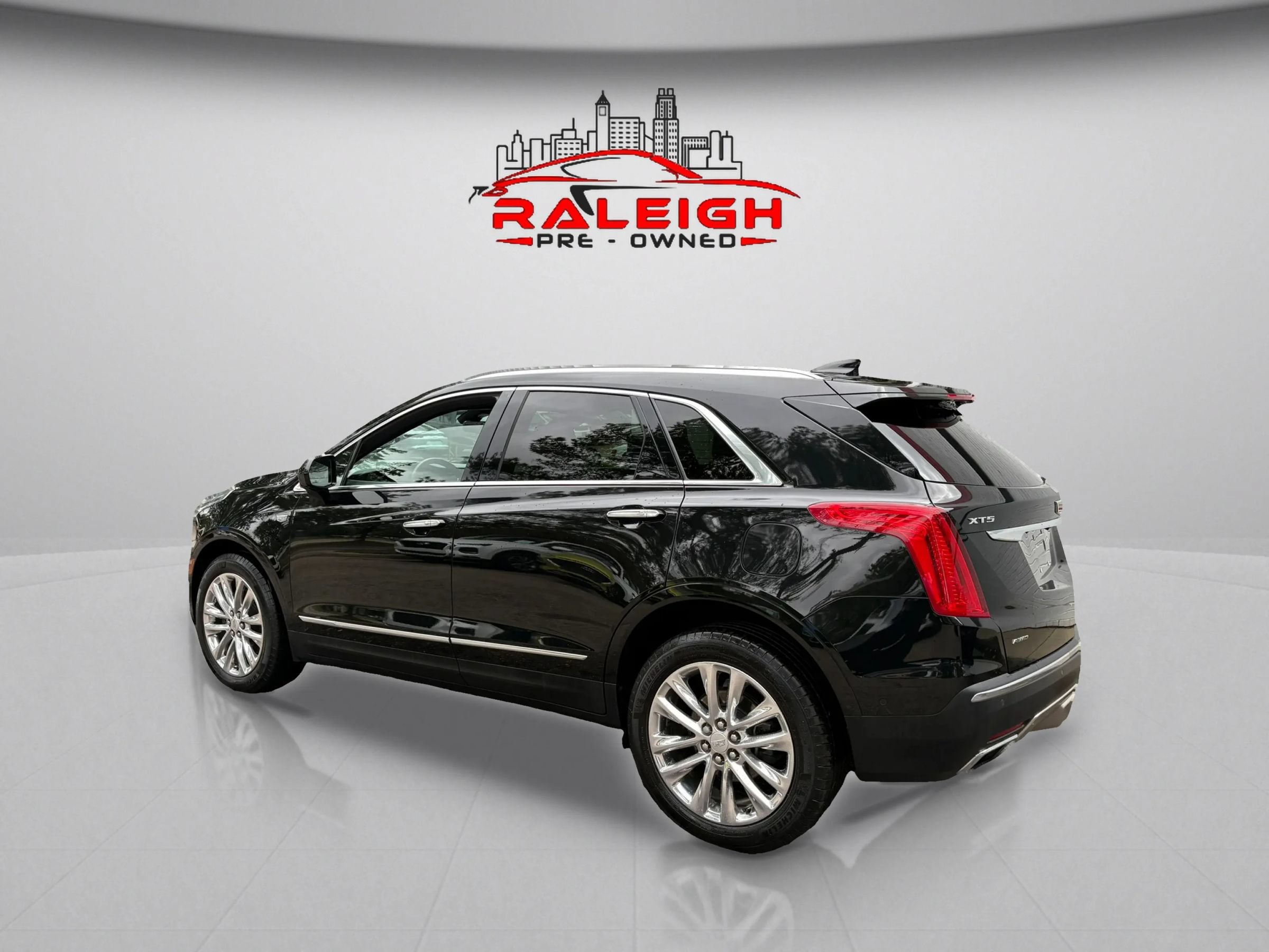 Used 2019 Cadillac XT5 Platinum AWD/4WD image 6